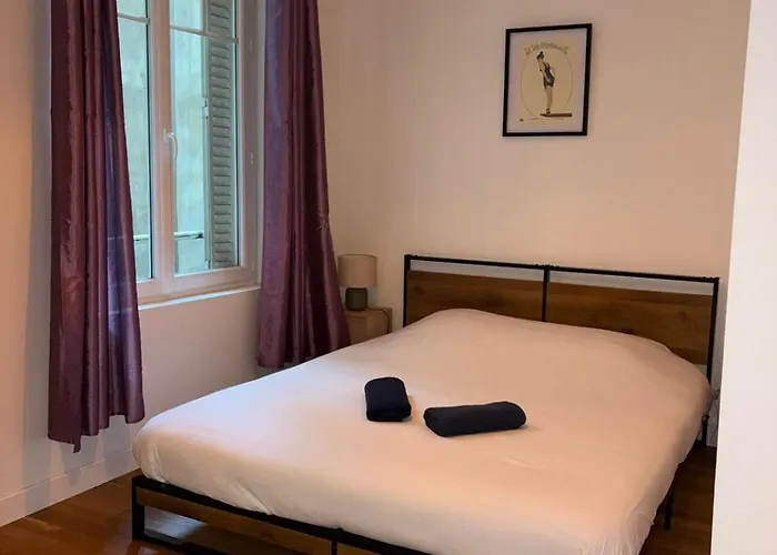 Larbaud 6 - Hypercentre - Proche Thermes - Spacieux Виши